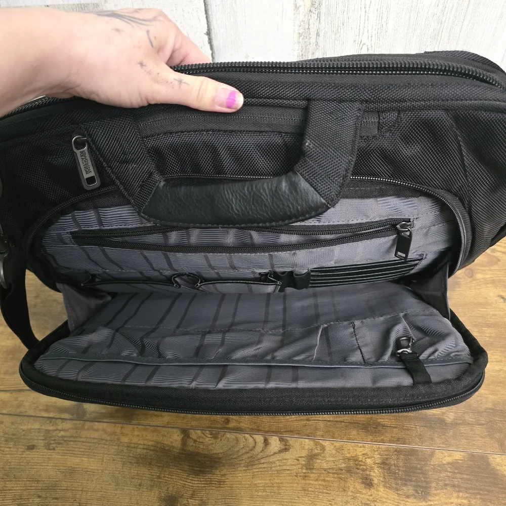 Kenneth Cole Reaction Black Laptop Bag